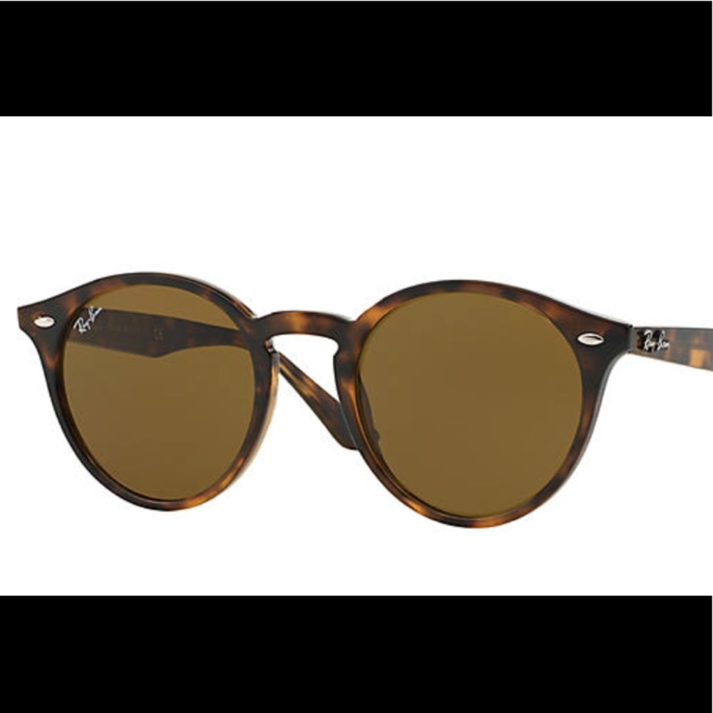 Ray Ban sunglasses style RB2180. Tortoise color.